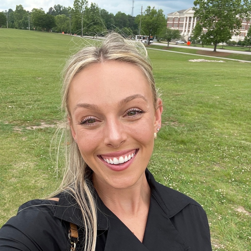 Meet your Posher, Madeline